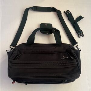 ATLANTIC CARRY-ON TRAVEL-OVERNIGHT LUGGAGE TOTE BAG WITH SHOULDER STRAP